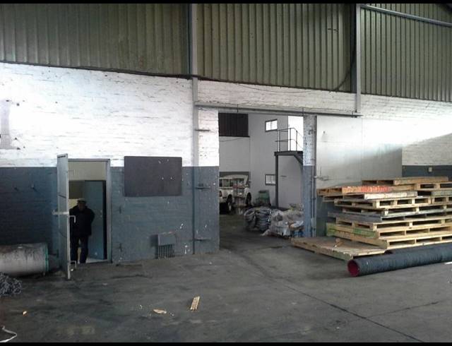 930M² FACTORY TO LET IN EPPING INDUSTRIAL